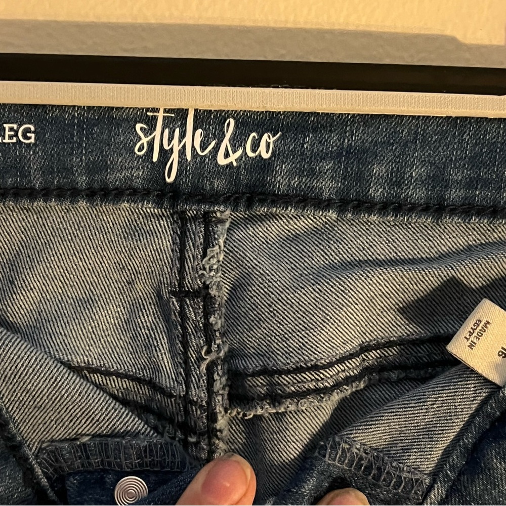 Buttonfly Jeans - image 3